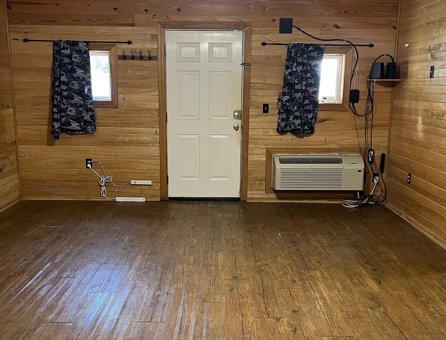 2 bed, 1000 sqft, $700 — Photo 3