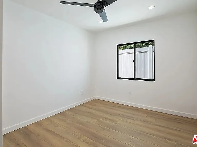 820 N Genesee Ave — Photo 6