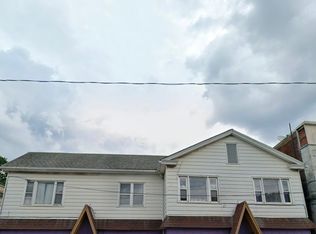 401 E Broad St #4, Tamaqua, PA 18252