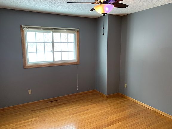 3rd image of 10045 Russell Ave N APT 2
