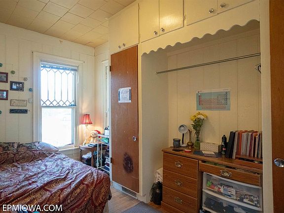 4th image of 2315 Olive St APT 3