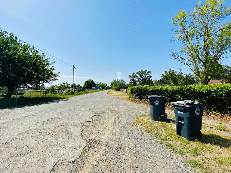 9635 Titan Rd — Photo 4