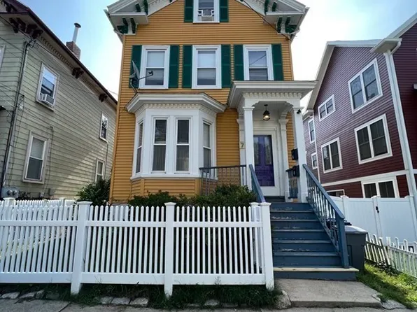 7 Elm St, Dorchester, MA 02122