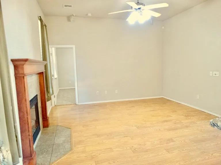 3301 Buckingham Pl — Photo 6