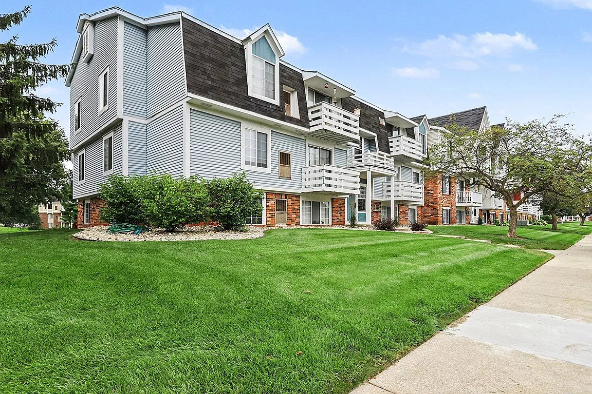 Walnut Trail Apartments — Photo 1