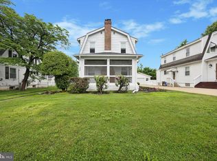 237 W Roland Rd, Brookhaven, PA 19015