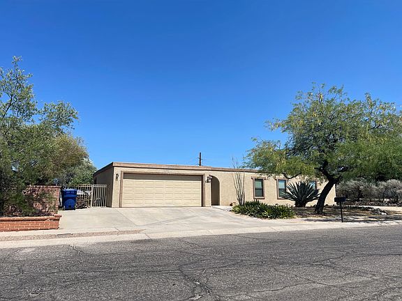 3rd image of 1202 N Avenida Cascada