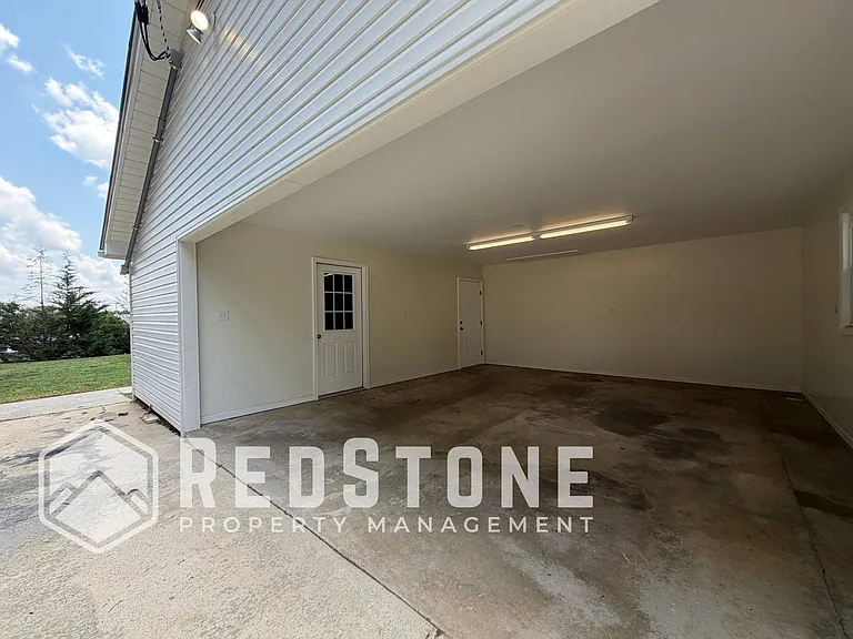 3138 Whitesell Dr #C — Photo 7