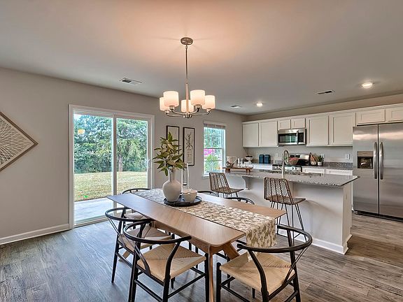 4th image of 2310 Damascus Way