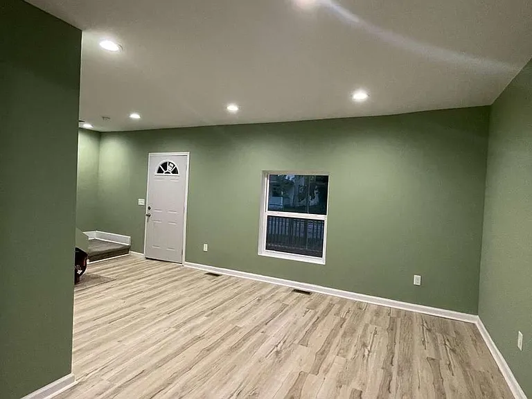 752 Diamond Ave — Photo 2