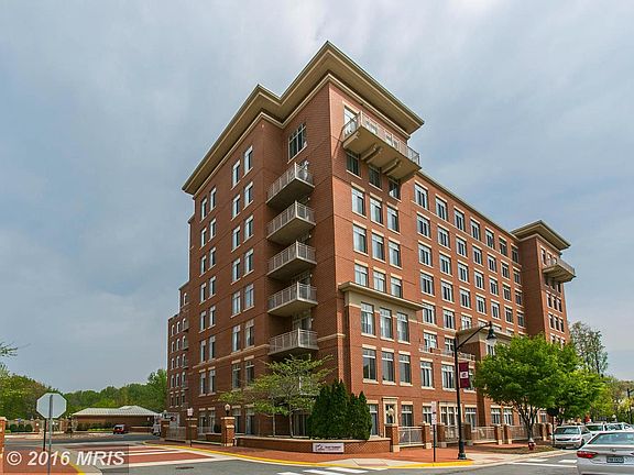 2nd image of 4480 Market Commons Dr Unit 411