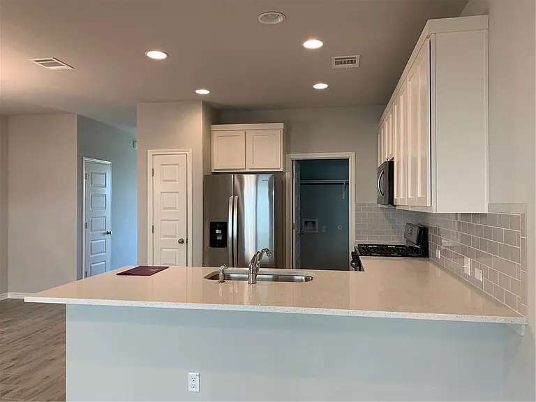 1848 Arendale Dr — Photo 4