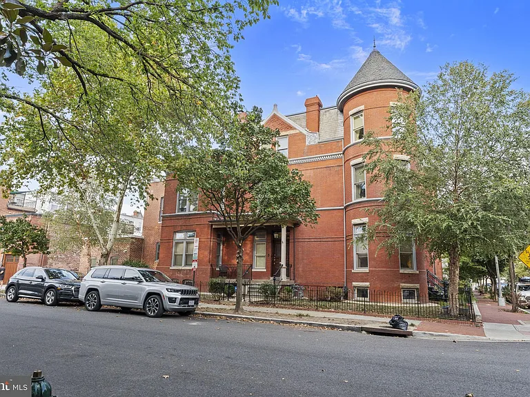 1819 10th St NW #A — Photo 1