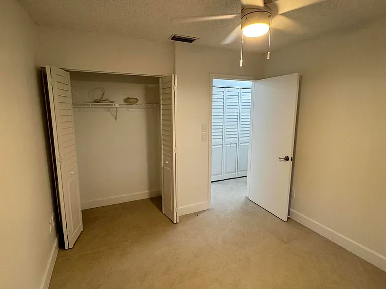 1148 Summit Trail Cir #D — Photo 16