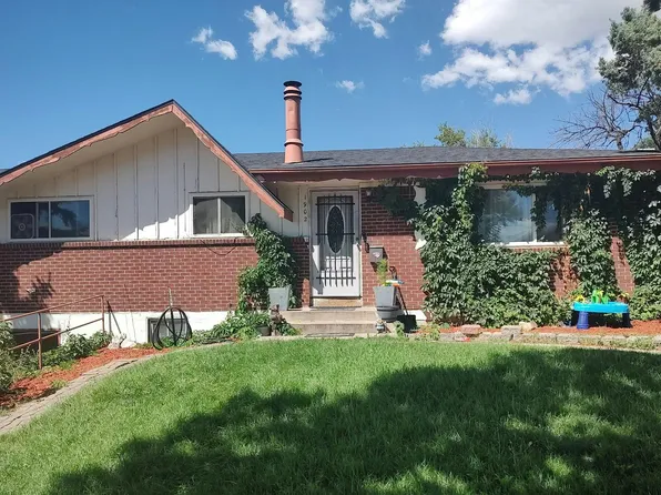 1902 Sussex Ln, Colorado Springs, CO 80909