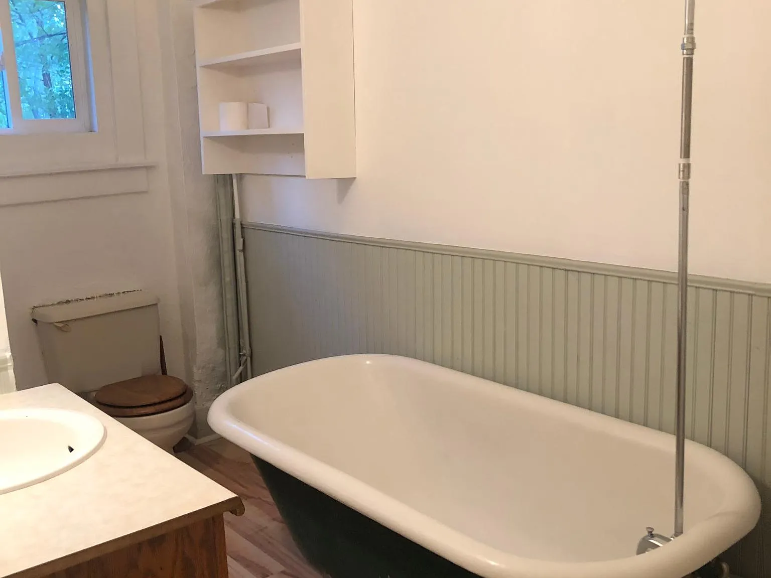 312 Ruxton Ave — Photo 3