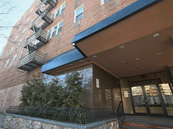 134-54 Maple Avenue #2W, Flushing, NY 11355