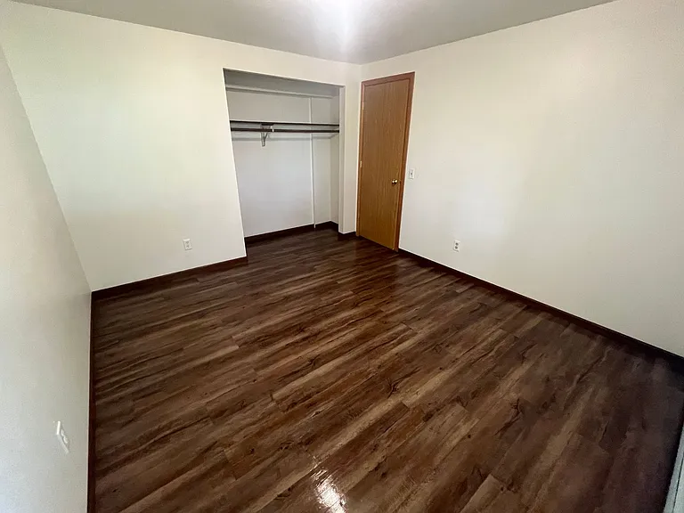 375 & 377 Clark St — Photo 27