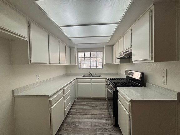 4th image of 1232-1234 Orange Grove Ave #101