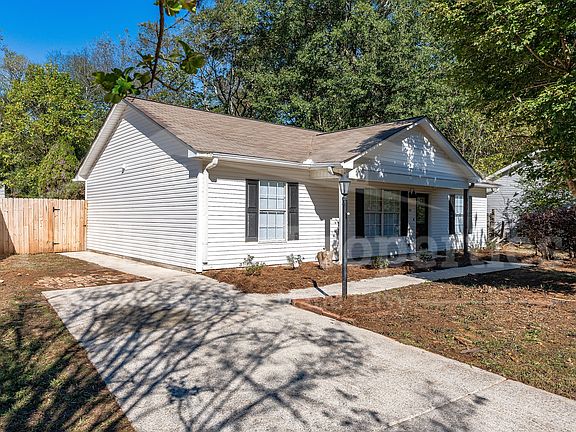 2nd image of 3719 Gray Oaks Dr