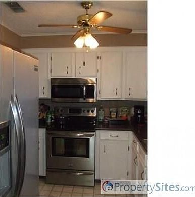2nd image of 1009 Woodshire Cir
