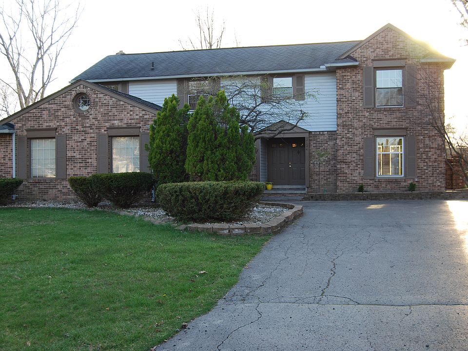1st image of 2124 Hidden Lake Dr