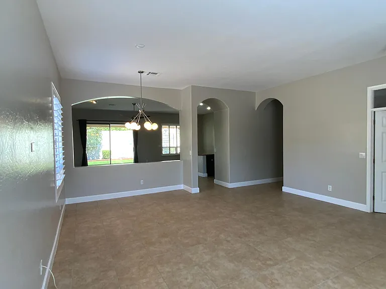6204 E Phelps Rd — Photo 15