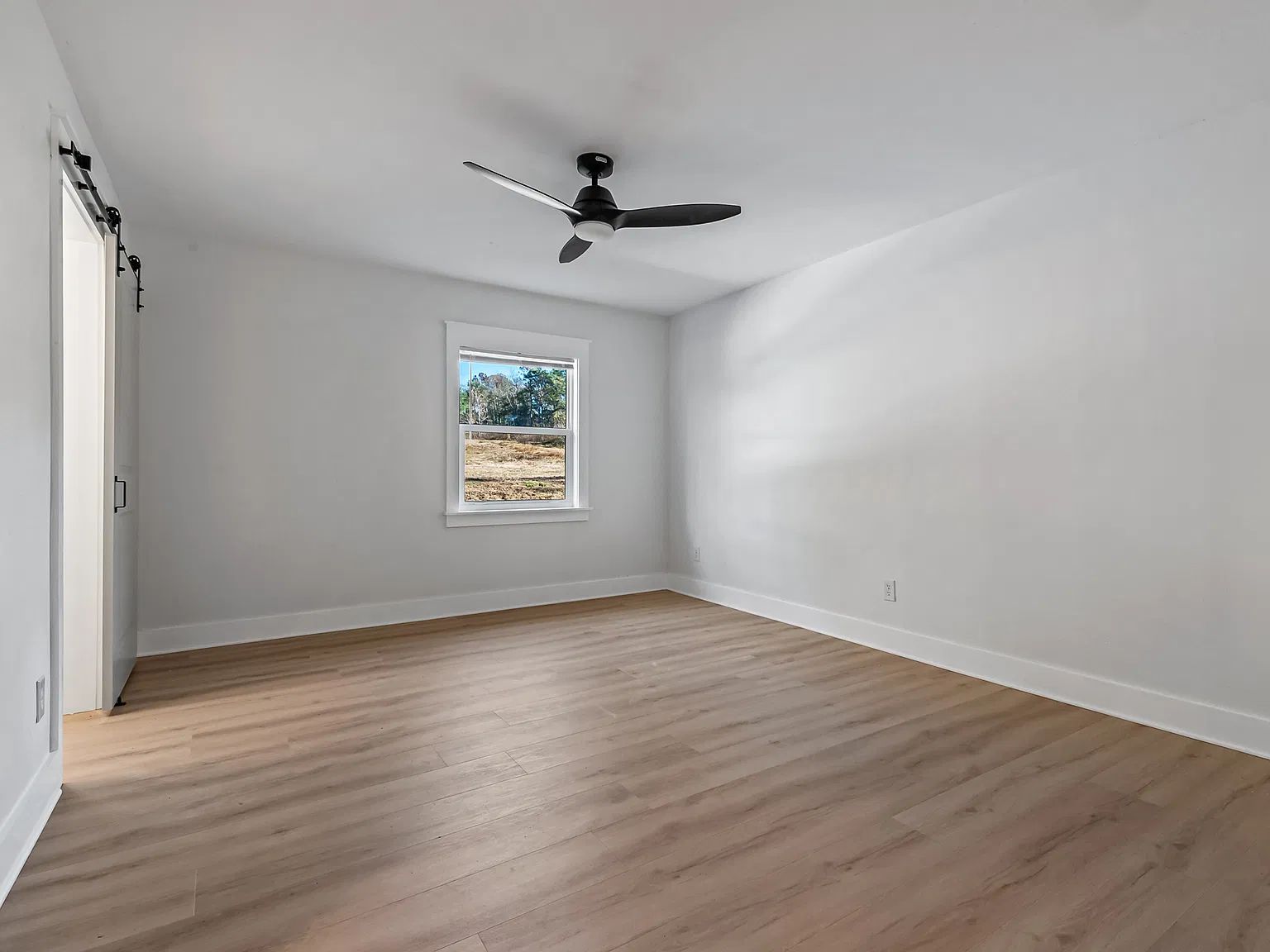 15220 Sunray Rd — Photo 3