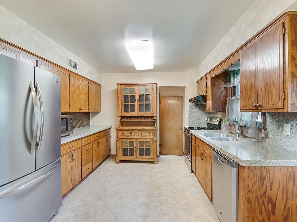 1st image of 1861 Kohlman Ave