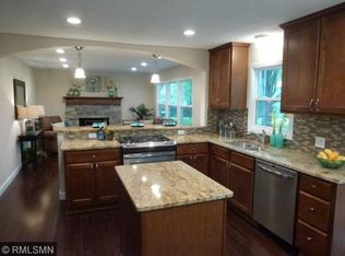 5200 Radio Dr, Woodbury, MN 55129