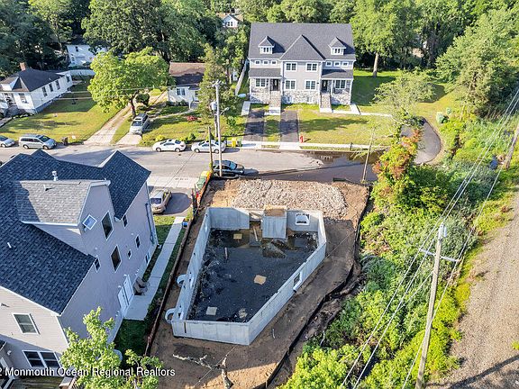 2nd image of 39 Manetta Place