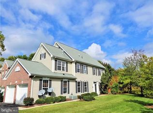 15 Lancaster Ct #5705, Princeton Junction, NJ 08550