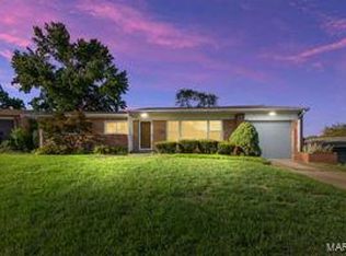 7959 Glenside Pl, Saint Louis, MO 63130