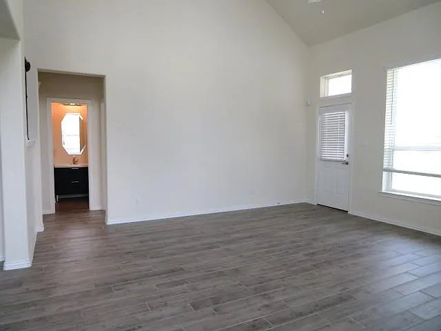 1927 Willow Rock Way — Photo 6