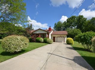 2492 W Maple Ave, Flint, MI 48507