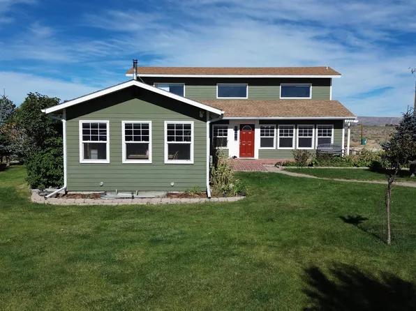 99 Sage Dr, Cody, WY 82414