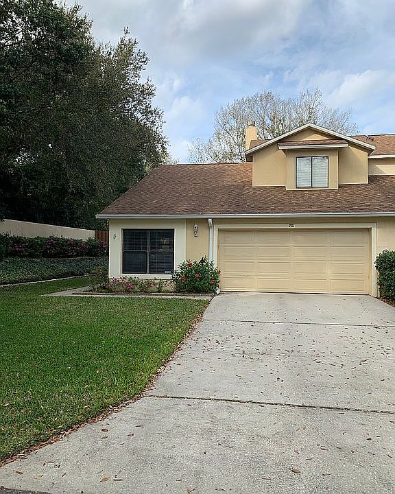 Corner unit, double garage