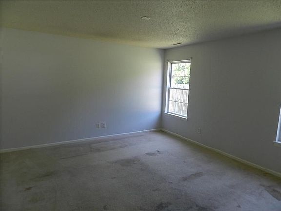 3rd image of 9204 Bagley Dr