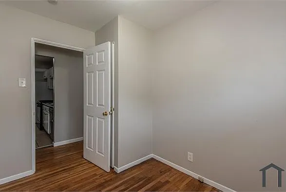 104 Glen Garry Rd — Photo 12