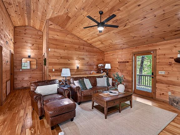 4th image of 564 Weaver Creek Ln