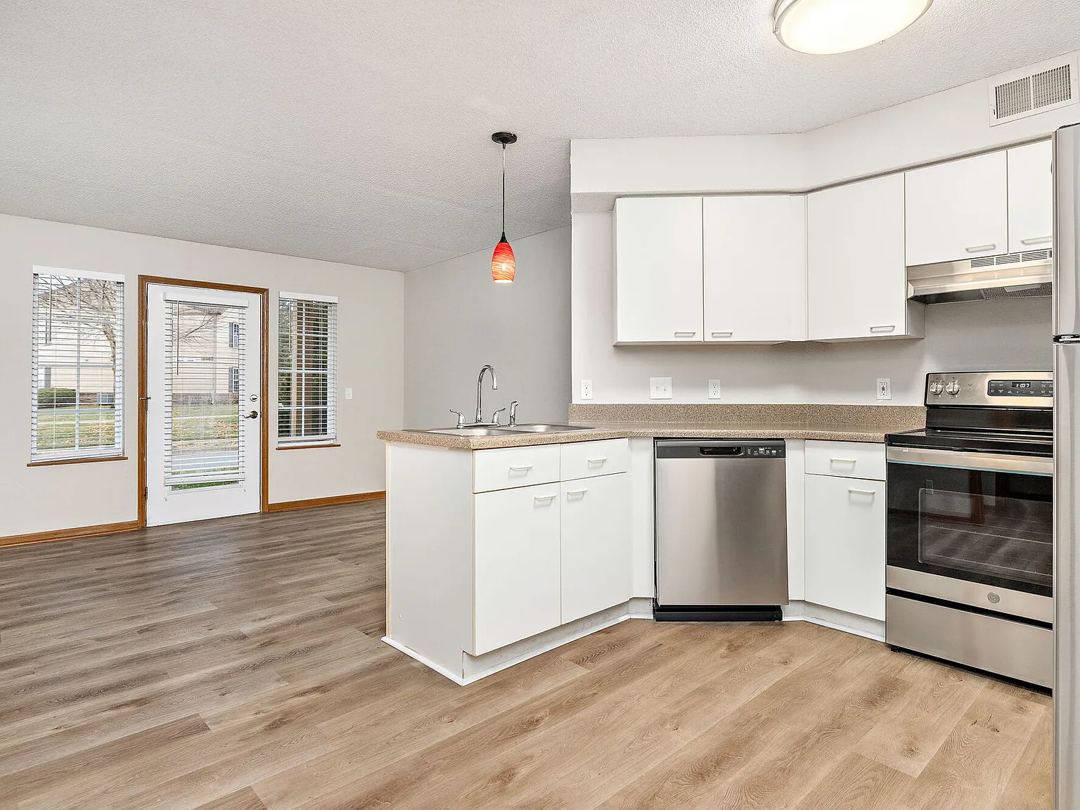 Oak Ridge Park Apartments — Photo 3