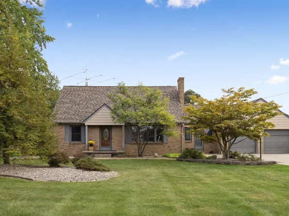 1484 Twelve Mile Rd NW, Sparta, MI 49345