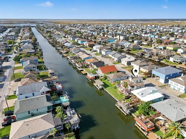 658 Warsaw St, Bayou Vista, TX 77563