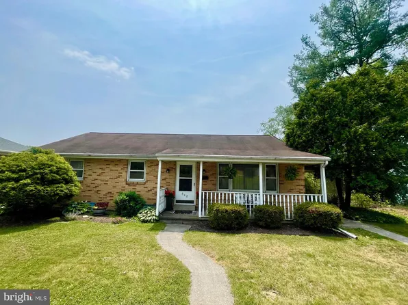 542 W Areba Ave, Hershey, PA 17033