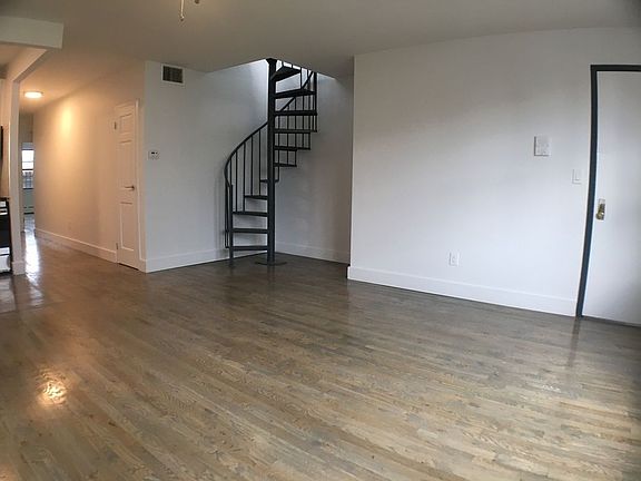 2nd image of 1468 Myrtle Ave #B