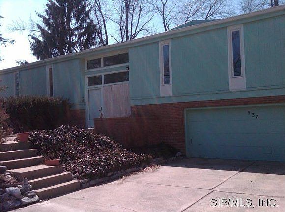 2nd image of 537 E Lake Dr