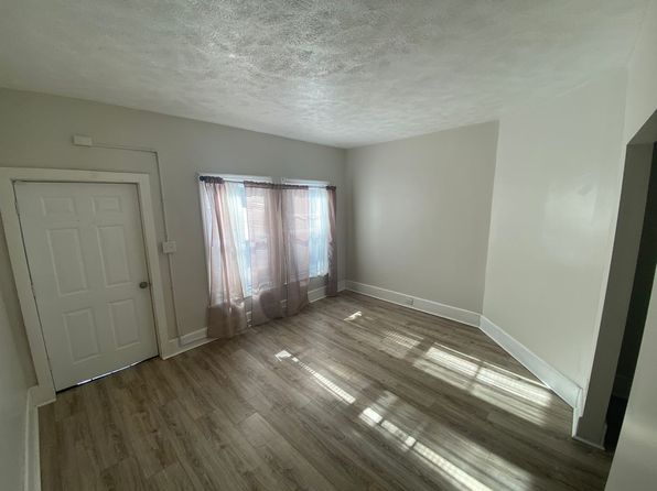 6609-6619 Whitney Ave #6613