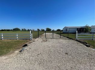 E Chad St, Whitney, TX 76692