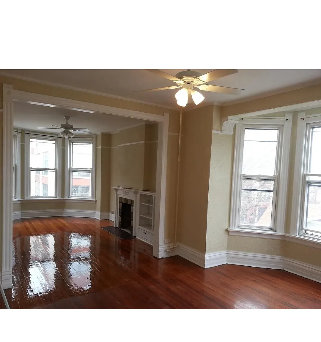 1815 W Roscoe St — Photo 2