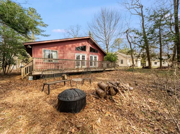 37102 Main Sail Ct, Greenbackville, VA 23356